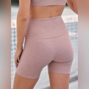 Beyond V2 Shorts 40 cm Oyster